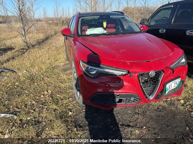 ZASFAKPN5J7B93993 2018 Alfa Romeo Stelvio auction photo 1