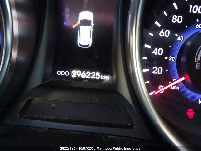 2013 Hyundai Santa Fe 2.0T VIN: 5XYZUDLA4DG008688 Lot: 20227190