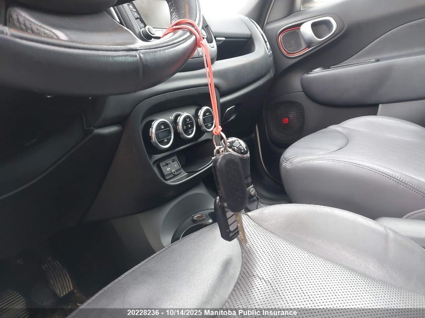 2014 Fiat 500L Lounge VIN: ZFBCFACHXEZ022807 Lot: 20228236