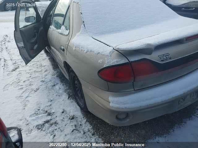 1G2JB52F947250142 2004 PONTIAC SUNFIRE photo no. 3