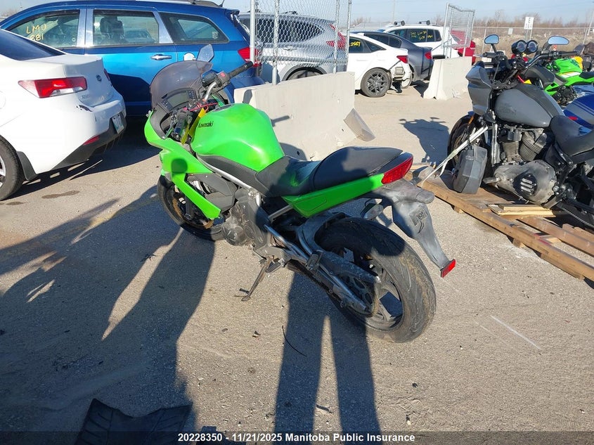 JKAEXEC119DA26564 2009 KAWASAKI  photo no. 3