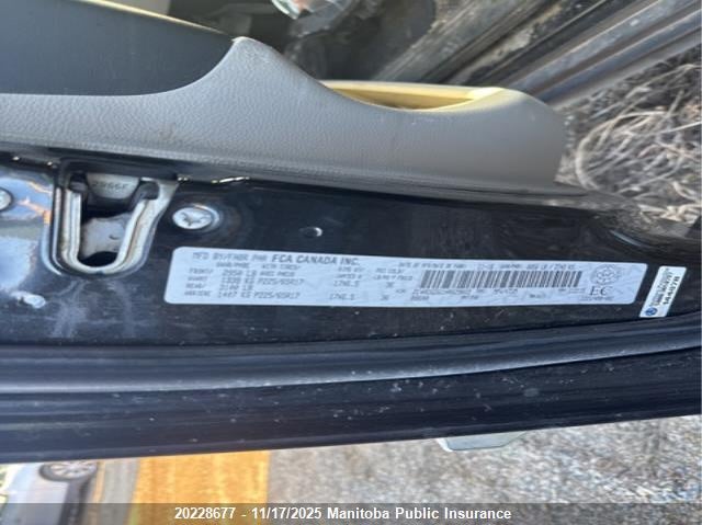 2017 Dodge Grand Caravan Crew VIN: 2C4RDGDG1HR629022 Lot: 20228677