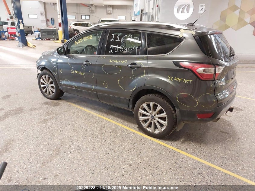 1FMCU9J98HUD22212 2017 FORD ESCAPE photo no. 3