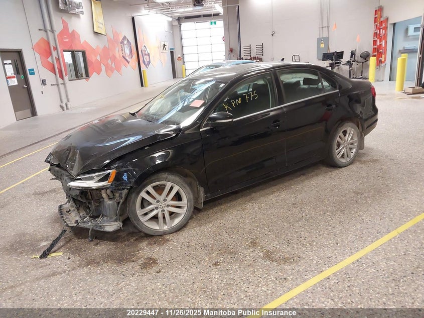 3VWLA7AJ7FM415068 2015 VOLKSWAGEN  photo no. 2