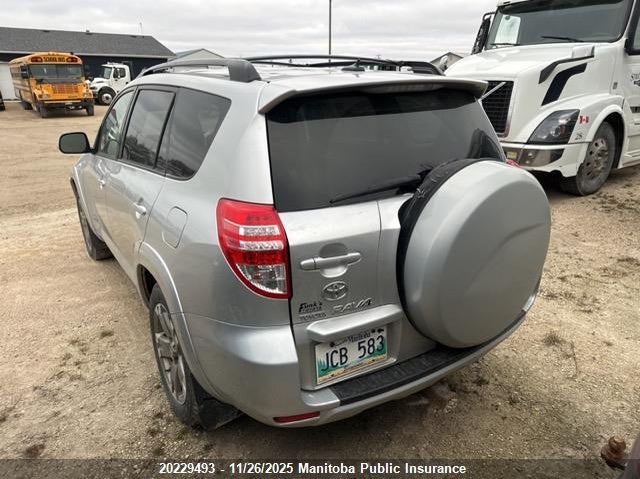 2T3RF4DV7AW024621 2010 TOYOTA RAV 4 photo no. 3