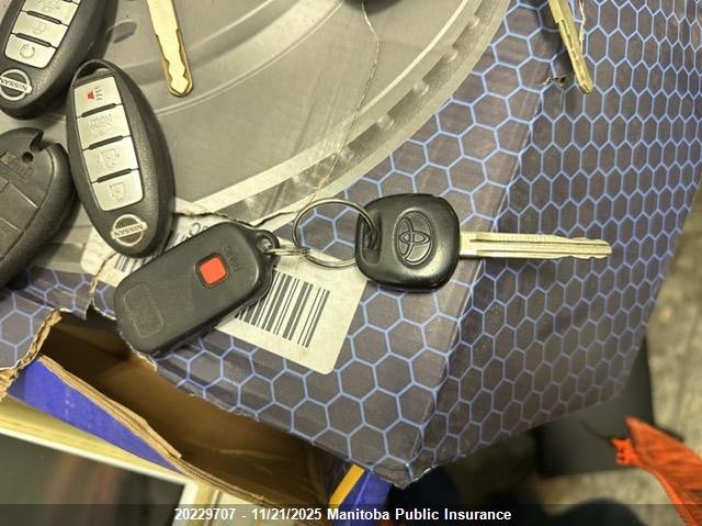 2009 Toyota Yaris Le VIN: JTDKT923195230917 Lot: 20229707