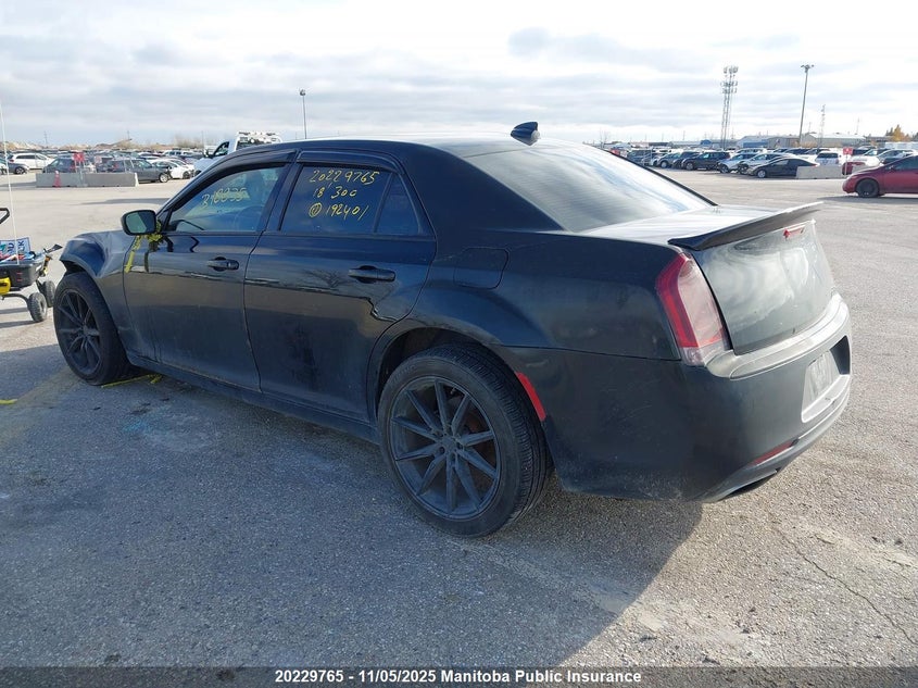 2C3CCAGG1JH192401 2018 CHRYSLER 300 photo no. 3