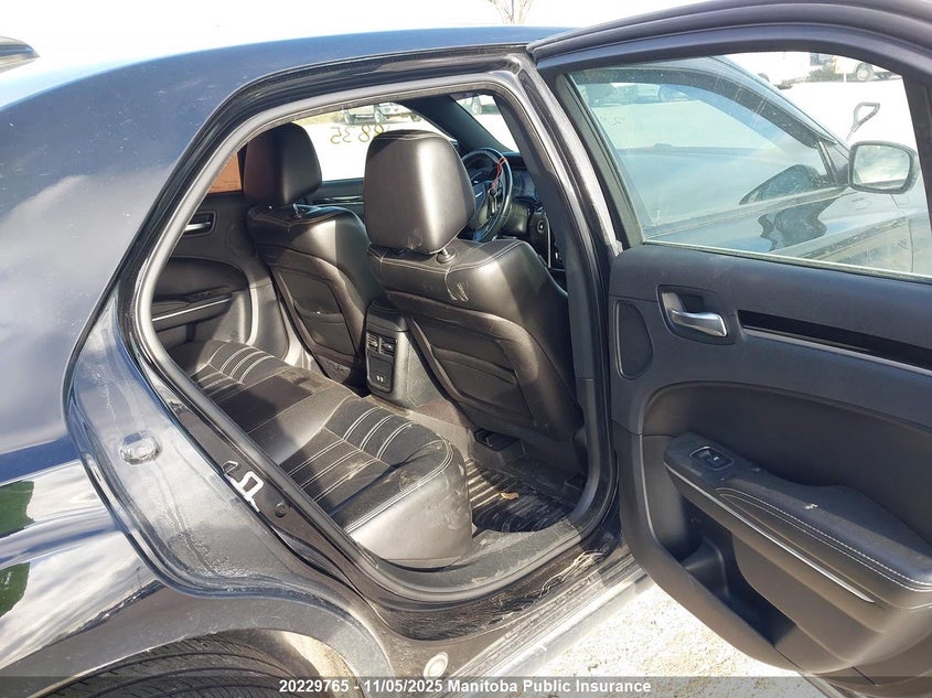 2C3CCAGG1JH192401 2018 CHRYSLER 300 photo no. 8