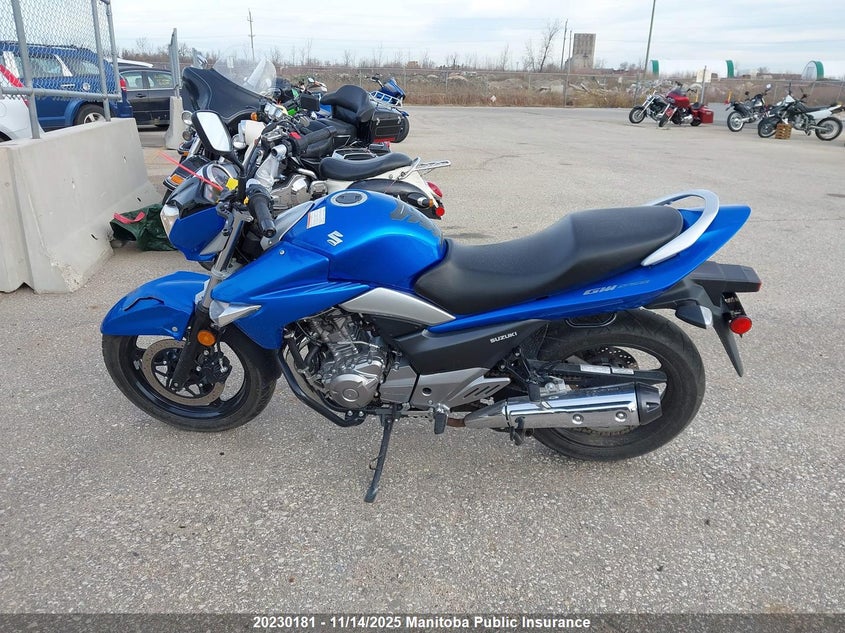 2015 Suzuki Gw250 F VIN: LC6GJ55F9F1100120 Lot: 20230181