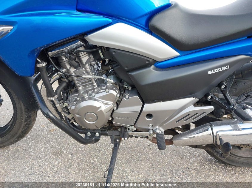 2015 Suzuki Gw250 F VIN: LC6GJ55F9F1100120 Lot: 20230181