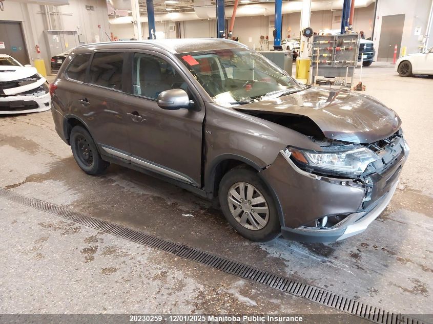 MITSUBISHI OUTLANDER SE