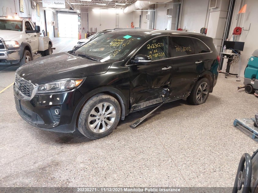 5XYPHDA52KG458239 2019 KIA SORENTO photo no. 2