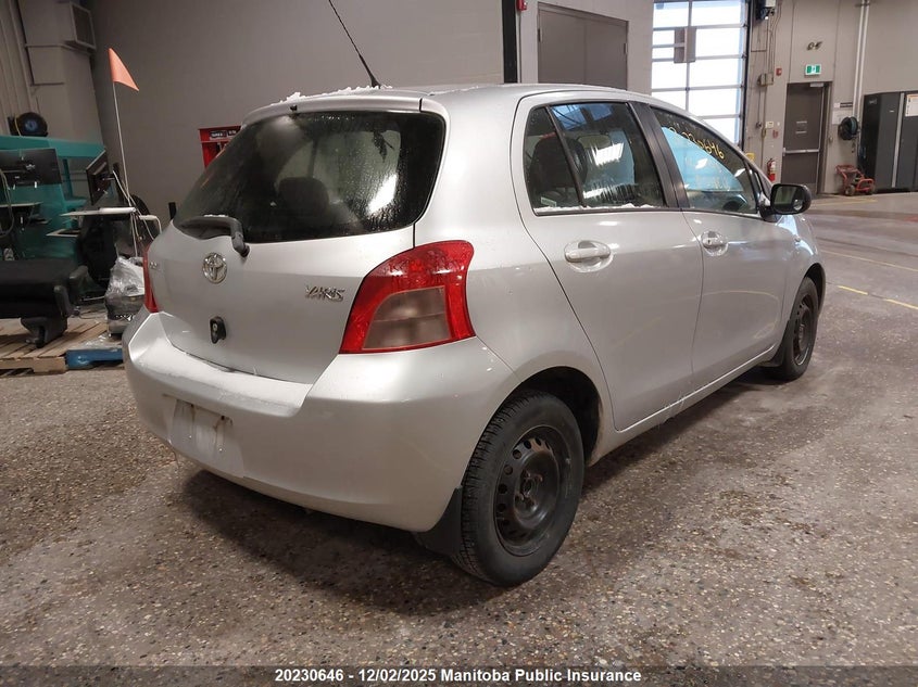 JTDKT923165018613 2006 TOYOTA YARIS photo no. 4