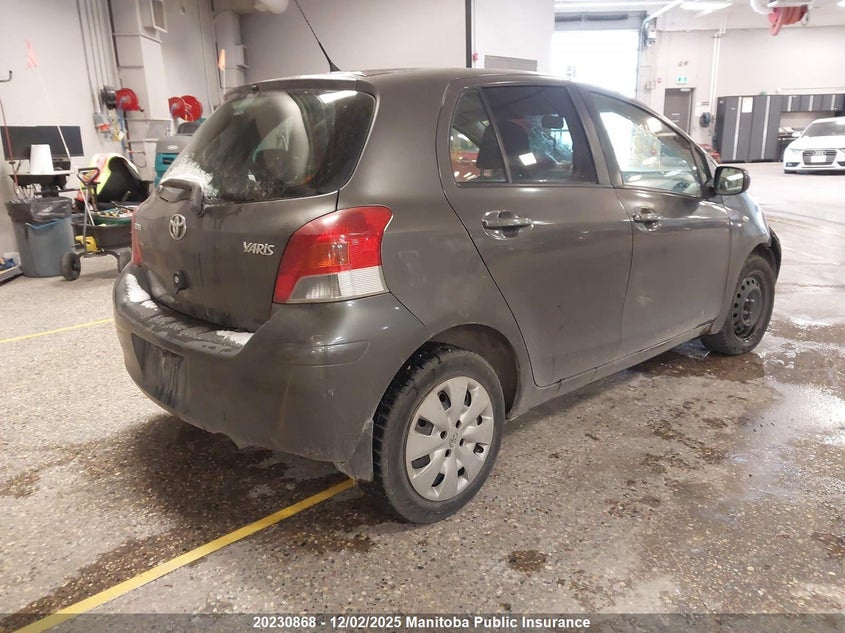 JTDKT923395250196 2009 TOYOTA YARIS photo no. 4