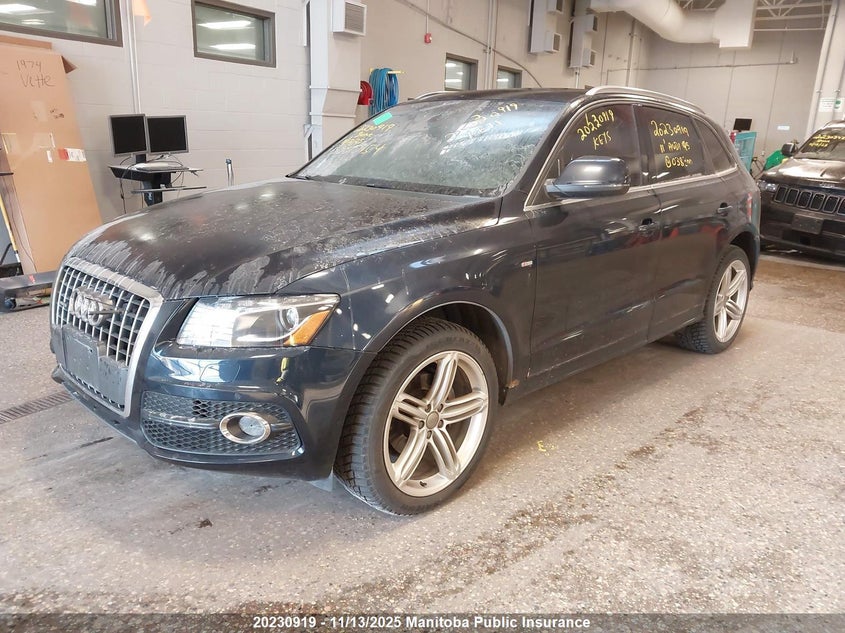 WA1WFCFP5BA038300 2011 AUDI Q5 photo no. 2