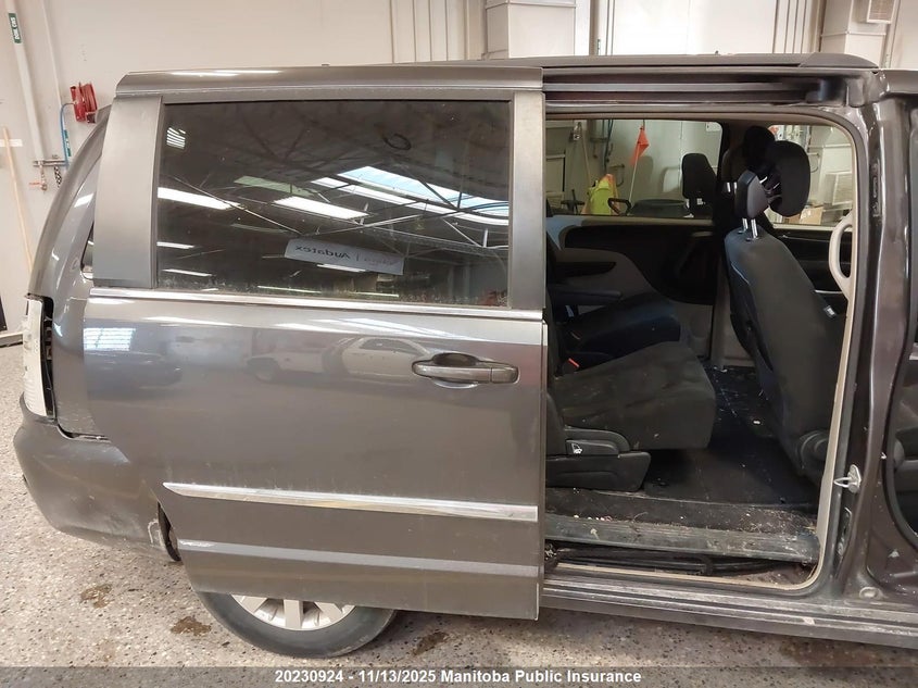 2C4RC1BG0FR721108 2015 CHRYSLER TOWN & COUNTRY photo no. 8