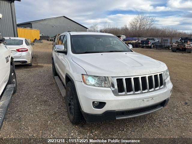 1C4RJFCGXDC609553 2013 JEEP GRAND CHEROKEE photo no. 2