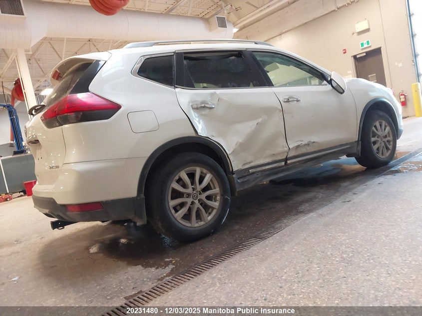 5N1AT2MM2HC852067 2017 NISSAN ROGUE photo no. 6