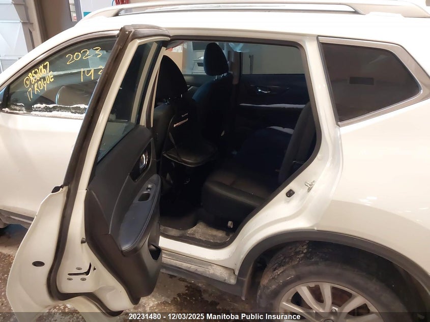 5N1AT2MM2HC852067 2017 NISSAN ROGUE photo no. 8