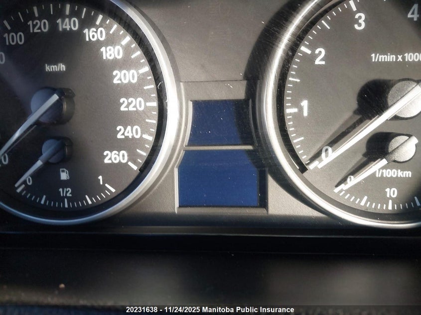 2008 BMW 328I VIN: WBAVA33578KX86811 Lot: 20231638