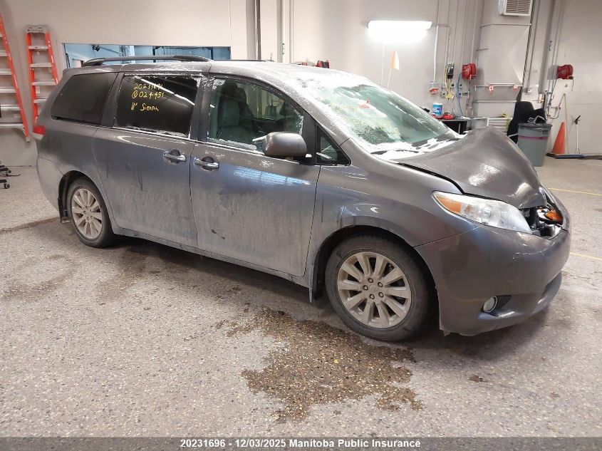 TOYOTA SIENNA LIMITED V6