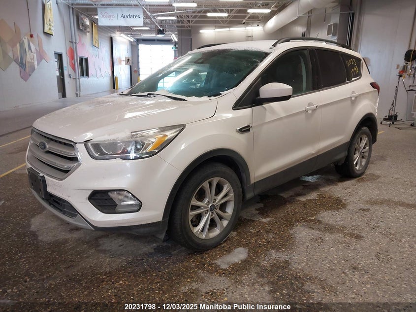 1FMCU9HD5KUB16976 2019 FORD ESCAPE photo no. 2