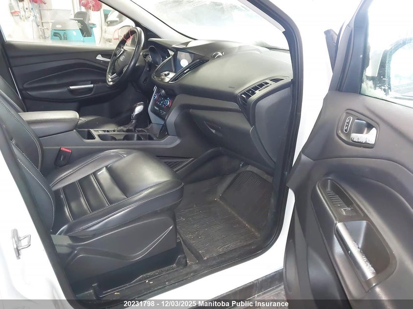 1FMCU9HD5KUB16976 2019 FORD ESCAPE photo no. 5
