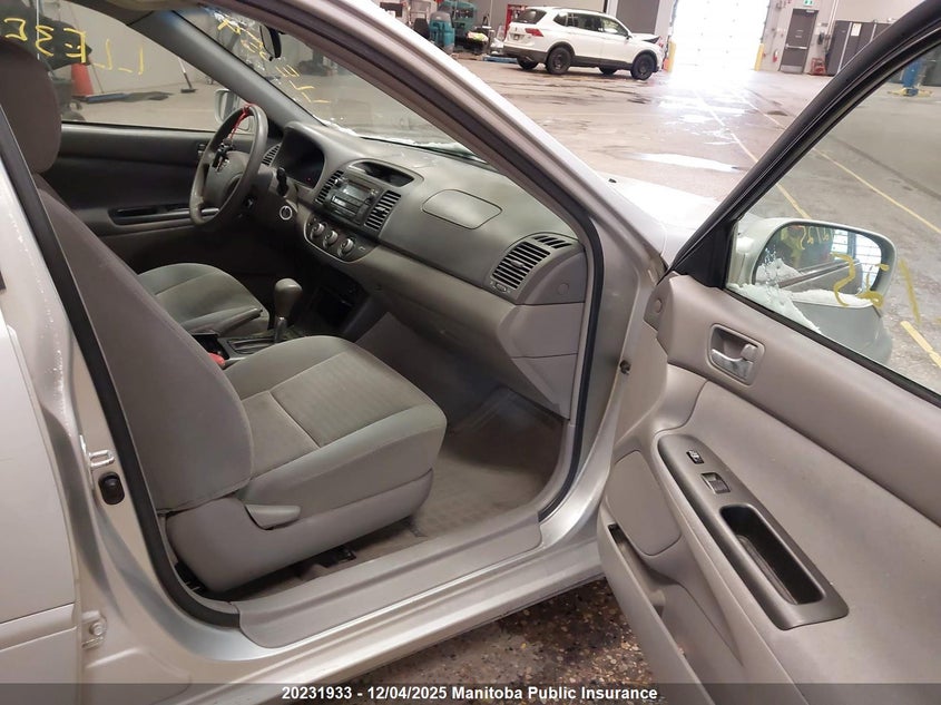 4T1BE32K05U533102 2005 TOYOTA CAMRY photo no. 5