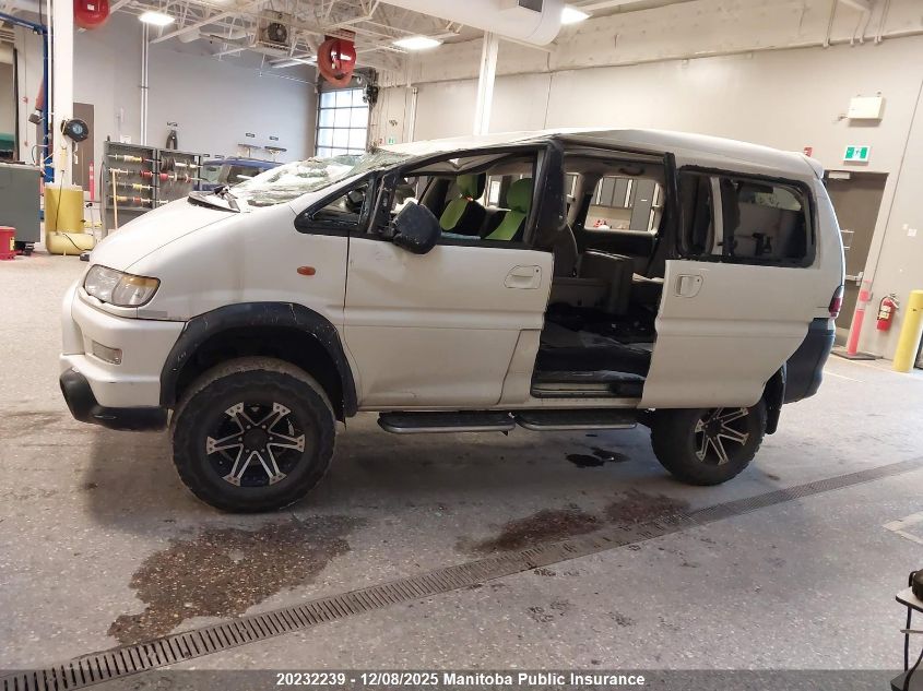2000 Mitsubishi Delica Space Gear VIN: PD6W0502830 Lot: 20232239