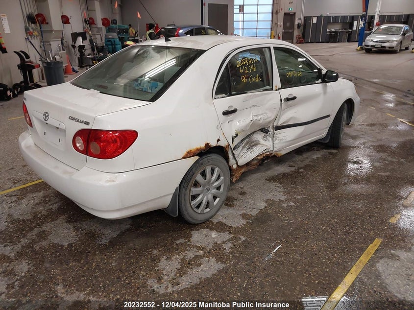 2T1BR32E96C612396 2006 TOYOTA COROLLA photo no. 4