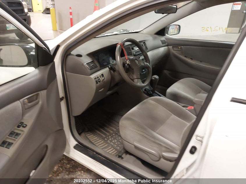 2T1BR32E96C612396 2006 TOYOTA COROLLA photo no. 5