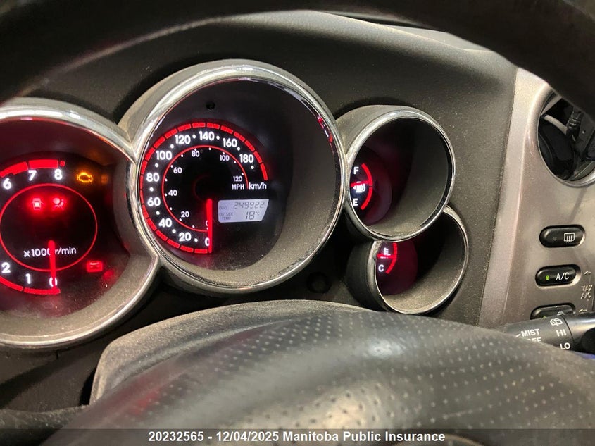 2T1KR32E25C921741 2005 TOYOTA MATRIX photo no. 2