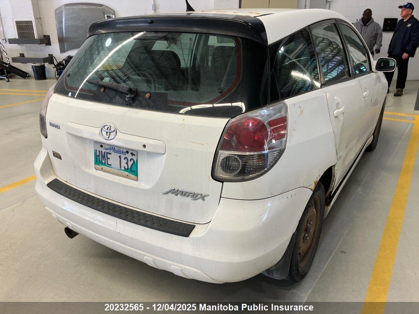 2T1KR32E25C921741 2005 TOYOTA MATRIX photo no. 7