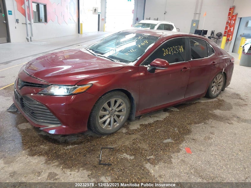 4T1B11HK9JU501153 2018 TOYOTA CAMRY photo no. 2