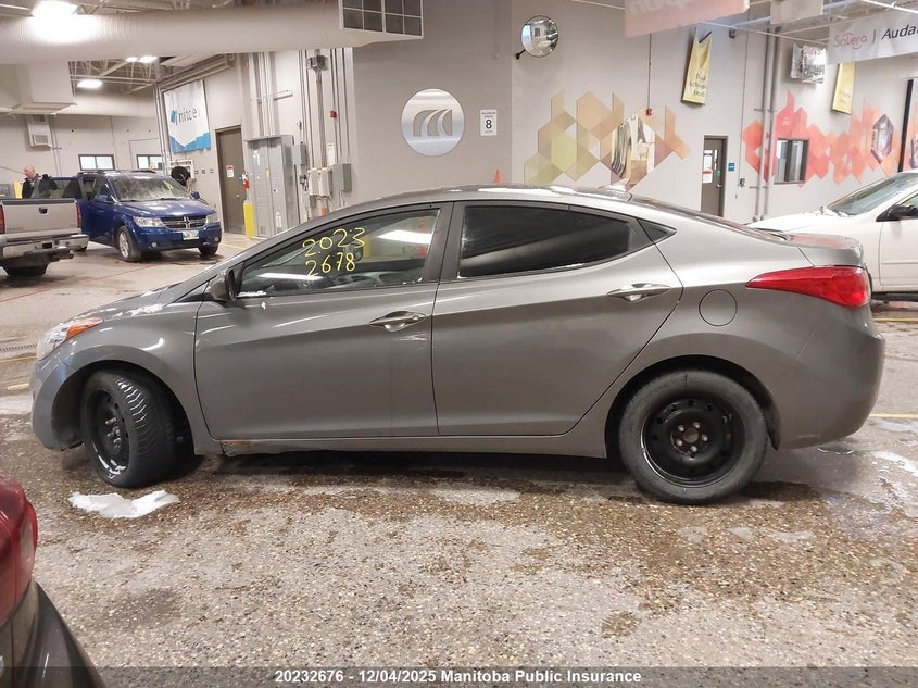 5NPDH4AE1DH223488 2013 HYUNDAI ELANTRA photo no. 14