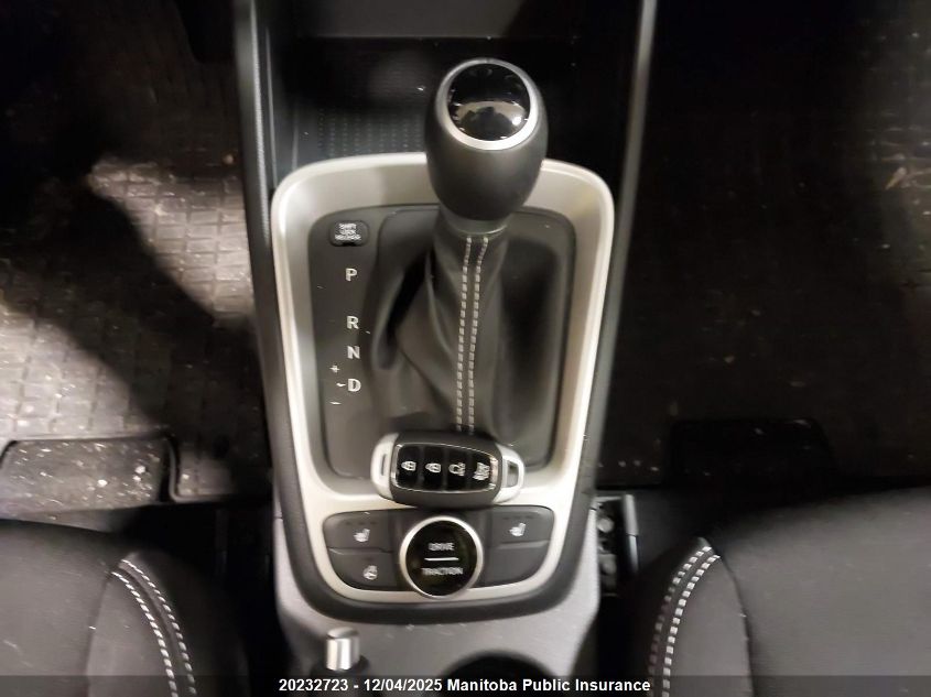 2025 Hyundai Venue Preferred VIN: KMHRC8A33SU413303 Lot: 20232723