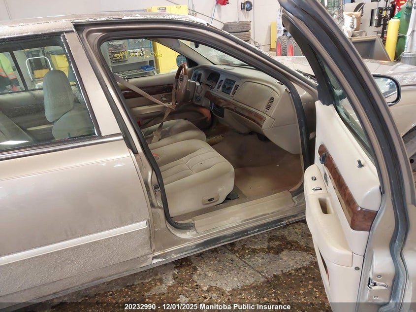 2MEFM75W85X640159 2005 MERCURY GRAND MARQUIS photo no. 5