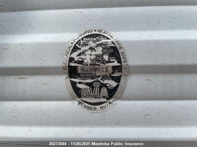 1UJCJ02P2W5LV0150 1998   photo no. 9