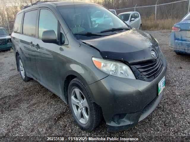 5TDZK3DC7BS012878 2011 Toyota Sienna V6 auction photo 1