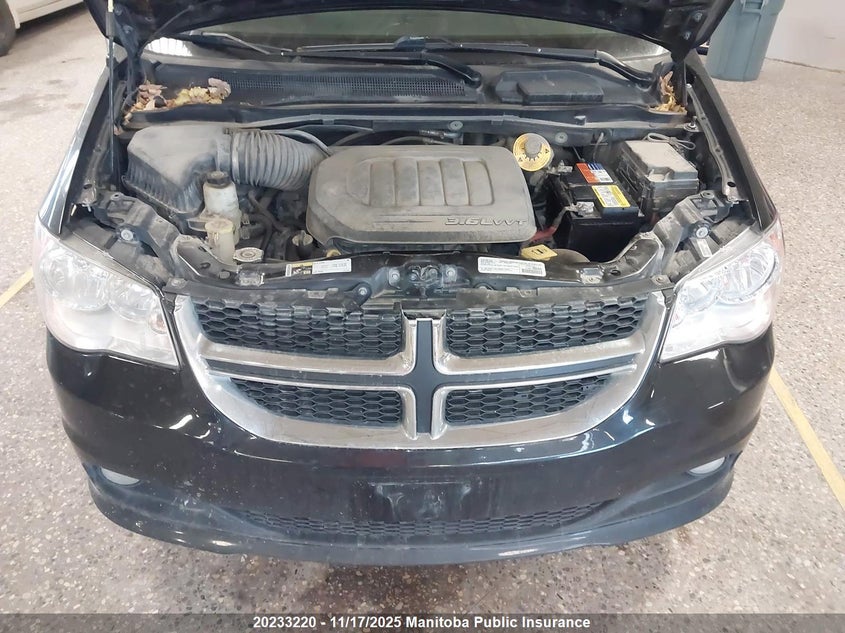 2017 Dodge Grand Caravan Crew VIN: 2C4RDGDG2HR725631 Lot: 20233220