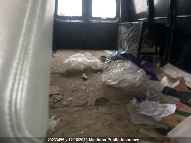 2005 Chevrolet Express 2500 Cargo Van VIN: 1GCFG25T151122100 Lot: 20233455