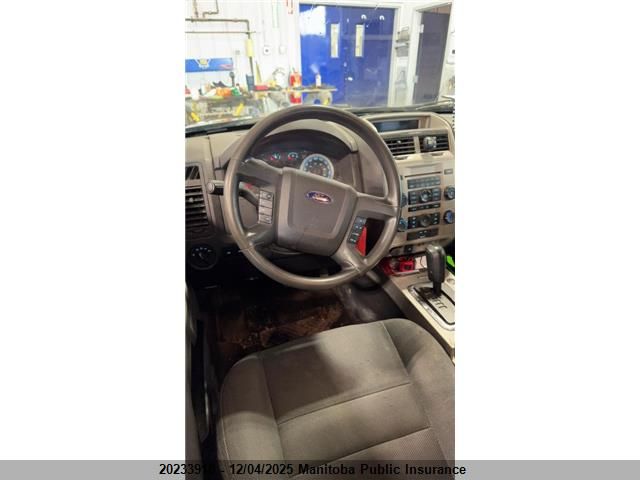 2010 Ford Escape Limited V6 VIN: 1FMCU9DG0AKA60861 Lot: 20233916