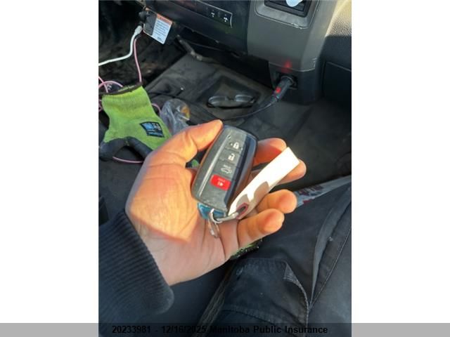 2022 Toyota Highlander Xle V6 VIN: 5TDGZRBH2NS253112 Lot: 20233981