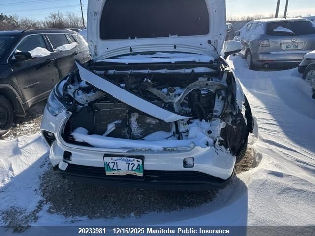2022 Toyota Highlander Xle V6 VIN: 5TDGZRBH2NS253112 Lot: 20233981