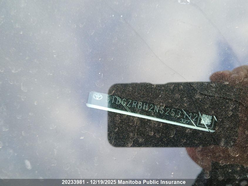 2022 Toyota Highlander Xle V6 VIN: 5TDGZRBH2NS253112 Lot: 20233981