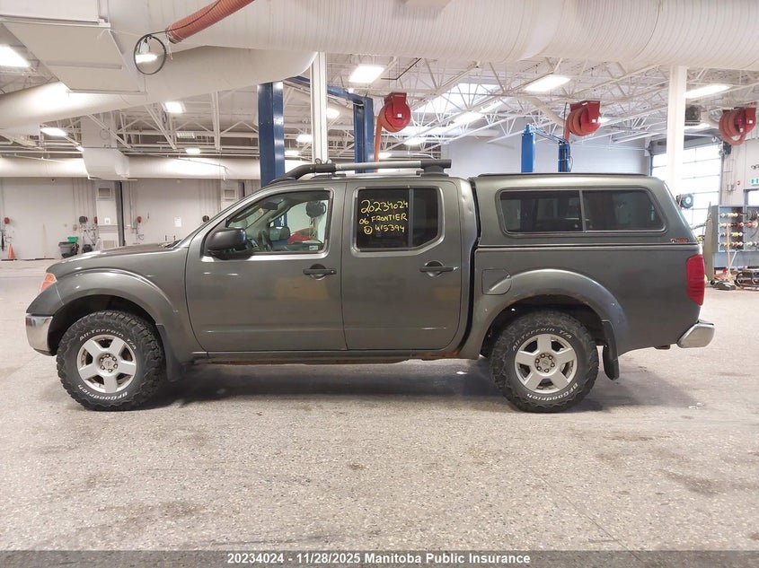 1N6AD07W66C415394 2006 NISSAN  photo no. 14