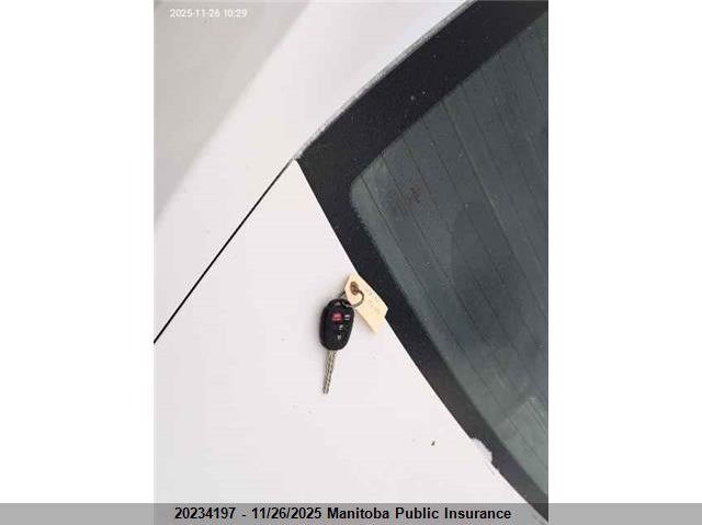 2018 Toyota Corolla Le VIN: 2T1BURHE5JC120076 Lot: 20234197