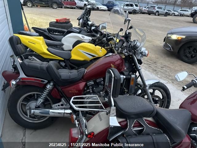 JH2RC0713FM301075 1985 HONDA  photo no. 3