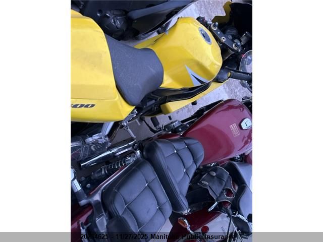 JH2RC0713FM301075 1985 HONDA  photo no. 6