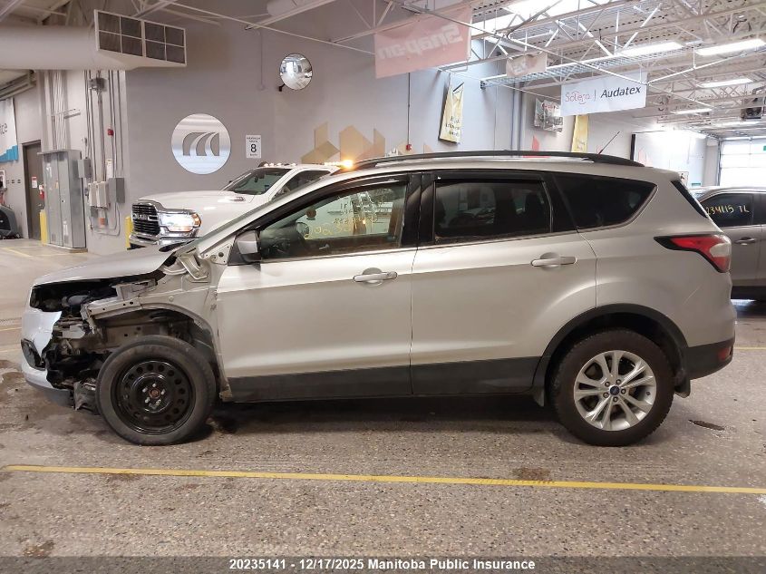 2017 Ford Escape Se VIN: 1FMCU9GD5HUD69838 Lot: 20235141